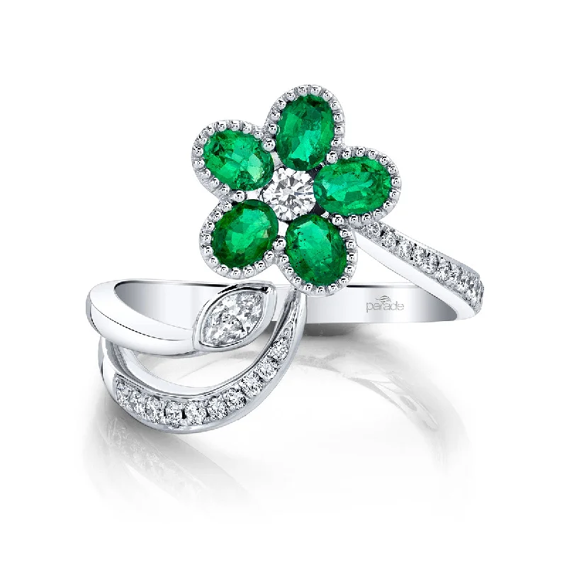 handmade ladies ring-18kw Gold Emerald & Diamond Flower Ring