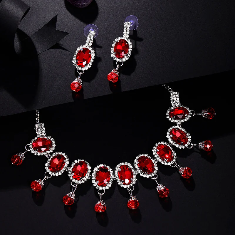 retro ladies necklace-Shrishti Fashion Attractive Oval Shape Red Stone Silver Plated Choker Necklace Set For Women