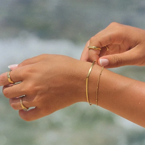 Bracelets & Bangles